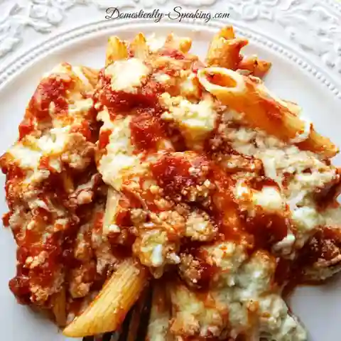 This 3-cheese baked penne is surprisingly easy and ready in just 40 minutes