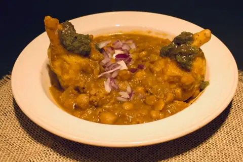 Blends and Curries brings a taste of India to campus