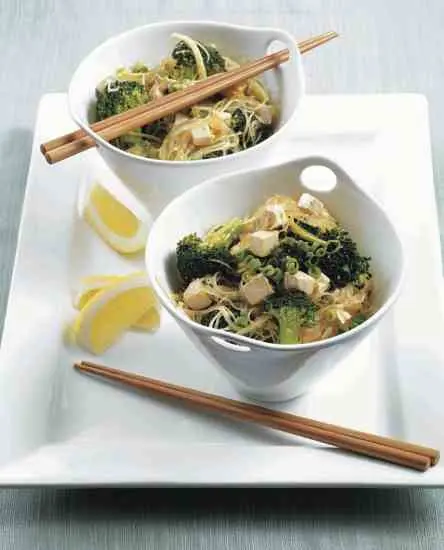 Recipe: tamari tofu stir-fry with rice noodles