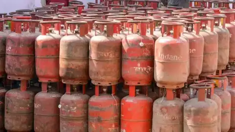 CCPA bans hidden LPG charges on restaurant bills to protect consumers
