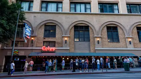 An iconic 118-year-old restaurant finally closes after months of speculation