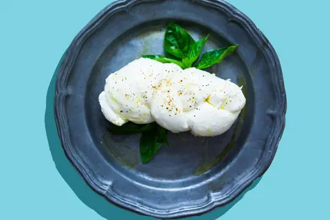 Can you freeze mozzarella cheese? Here's the safest method that won't compromise flavour